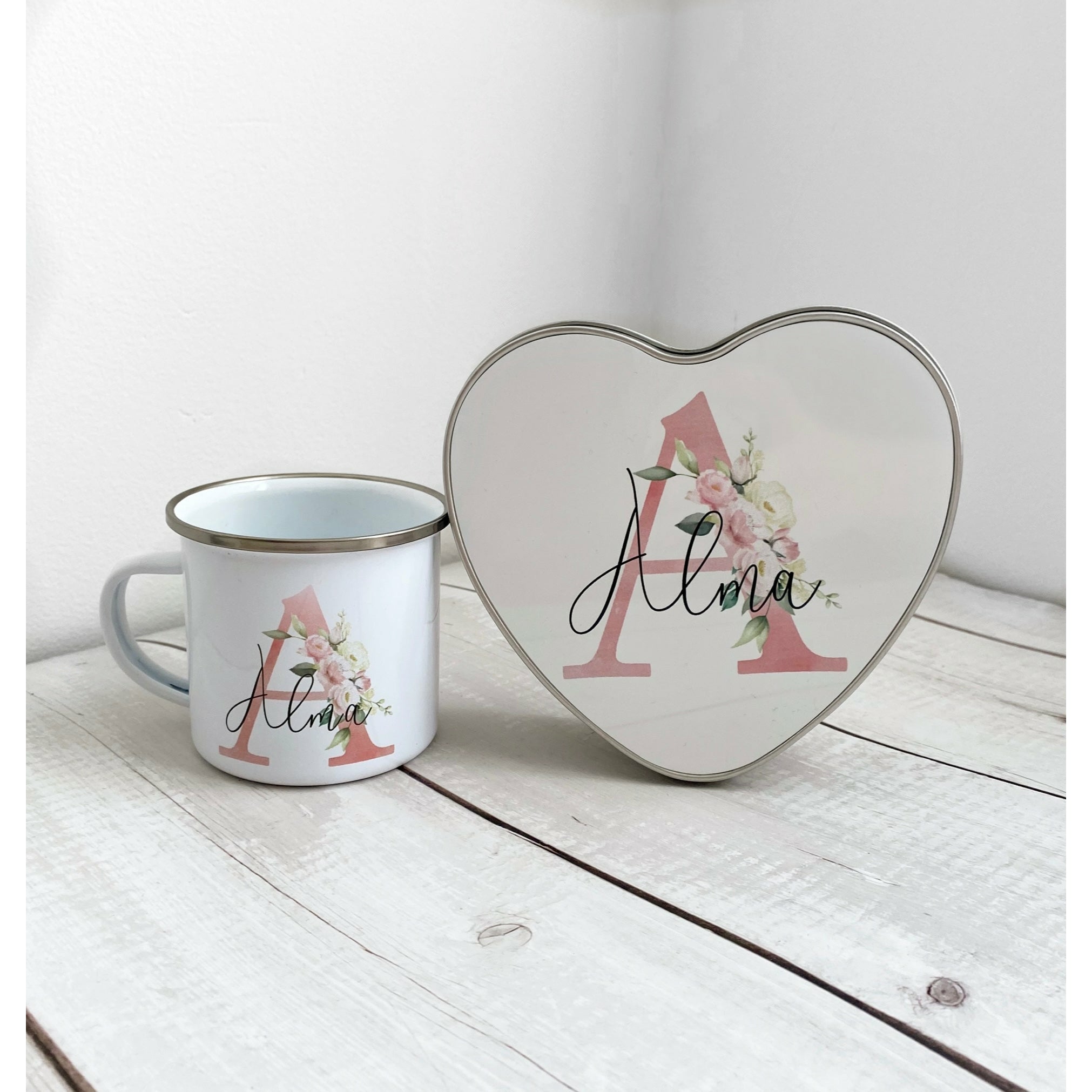 madkasse med navn, madkasse børn, madboks børn, madboks med navn, personlig madboks, madkasse til børn, madkasse metal, metal madkasse , peter kanin madkasse, metal boks med navn, boks med navn, personlig madkasse, madboks med navn, personlig madboks