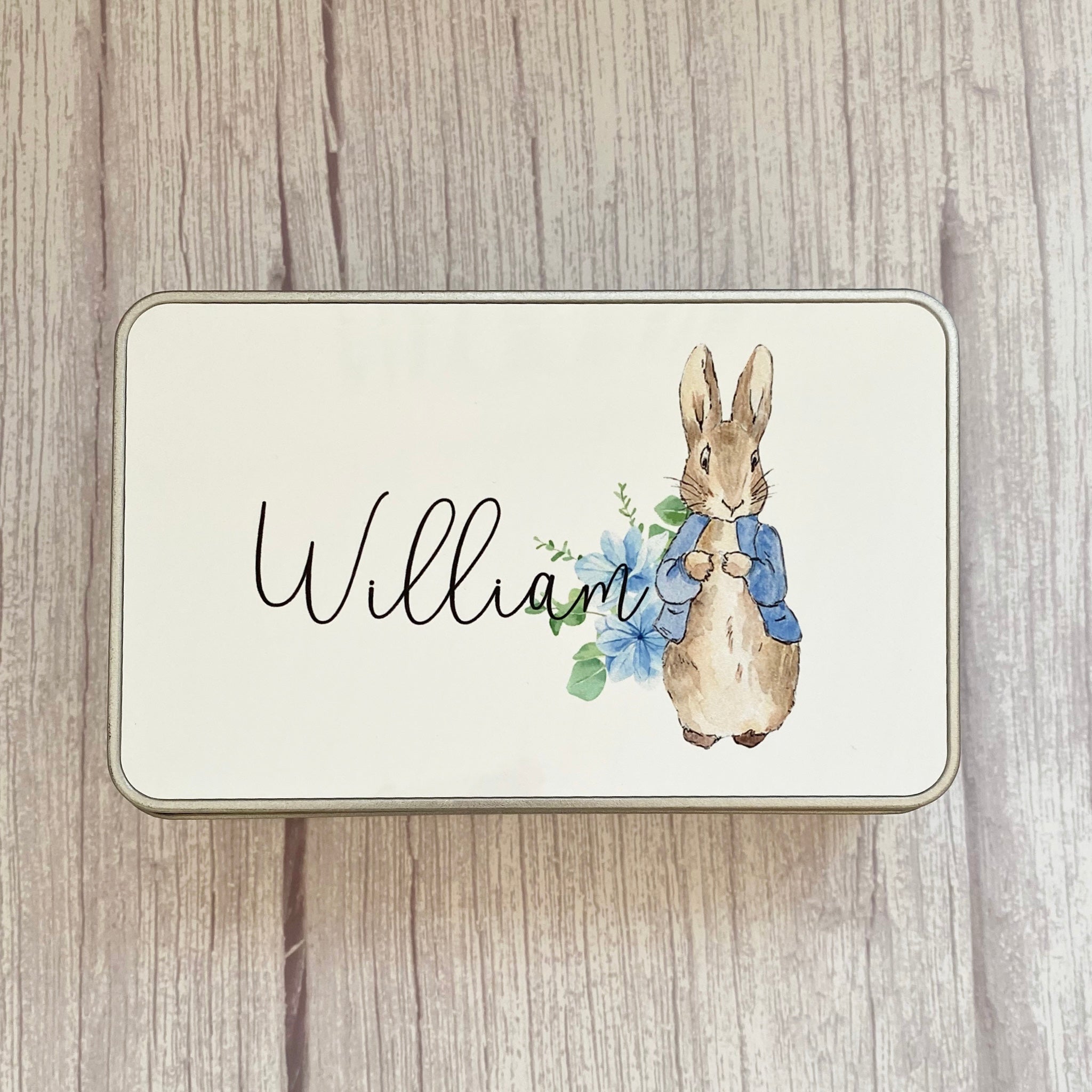 madkasse med navn, madkasse børn, madkasse til børn, madkasse metal, metal madkasse , peter kanin madkasse, metal boks med navn, boks med navn