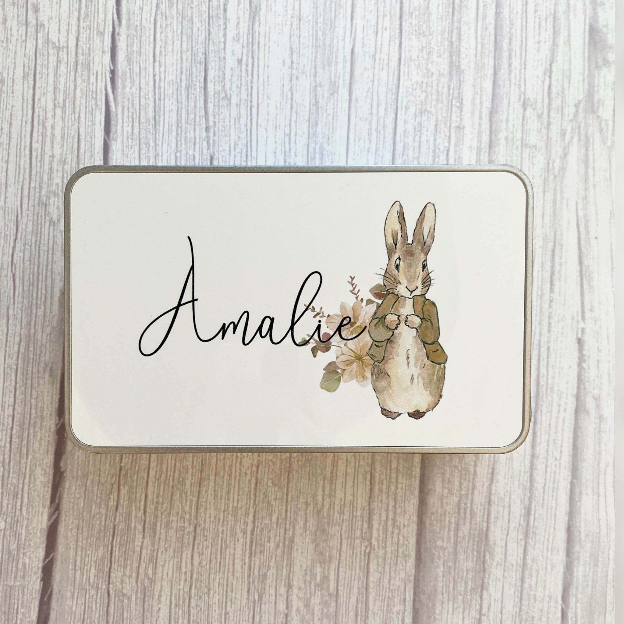 madkasse med navn, madkasse børn, madkasse til børn, madkasse metal, metal madkasse , peter kanin madkasse, metal boks med navn, boks med navn